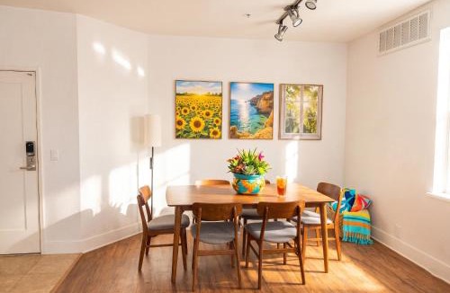 Marina del Rey Apartment | Resort Style 1 & 2 Bedroom Living Near Venice & MDR with Pool & Gym
