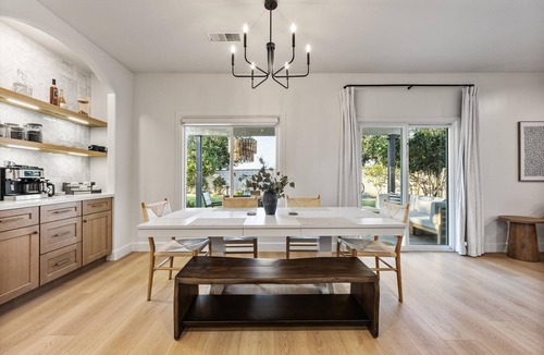 Greenacres House | Resort Style House -pool-office-gym in the Northwest of the city.