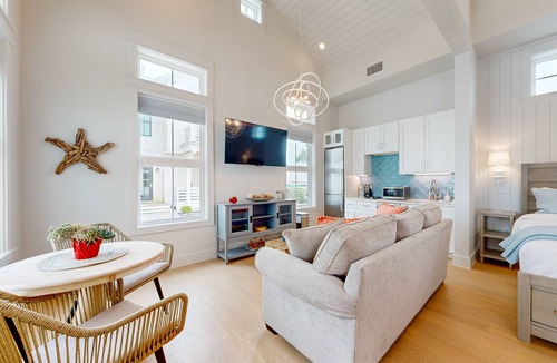Port Aransas Cabin | Resort Style Pools, Golf Cart Boardwalk to the Beach
