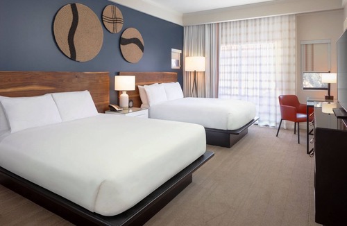 Uptown Sedona Hotel | Restful Retreat: Enjoy Sedona’s Scenery from Your Cozy Room