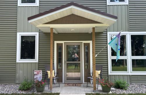 Battle Lake Apartment | Restful Retreat on the Lake - Natural and Peaceful