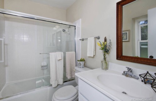 Kensington House | Retreat To The Center Of San Diego And Be Just Minutes From All!