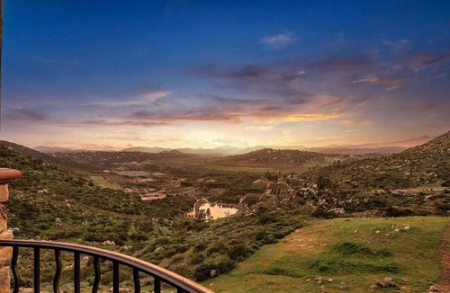 Poway House | Retreat with stunning views: breathtaking, peaceful and soul healing