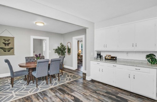 Forest Acres House | Revamped 3BR Oasis on Forest Dr