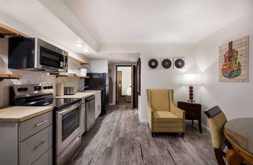 Minot Hotel | Revel Hotel Minot, SureStay Collection by Best Western
