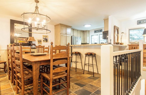 Elkhorn Village Condo | Ridge Condo 2639 - Pet Friendly and Elkhorn Golf, Tennis, Hot Tub