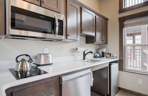Gardiner Hotel | Ridgeline Hotel at Yellowstone, an Ascend Collection Hotel