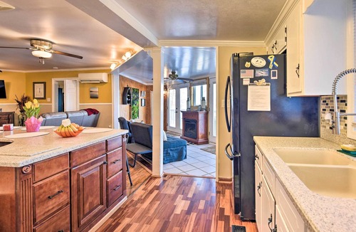 Ridgeway Cottage | Ridgeway Lake House Rental w/ Boat Dock!