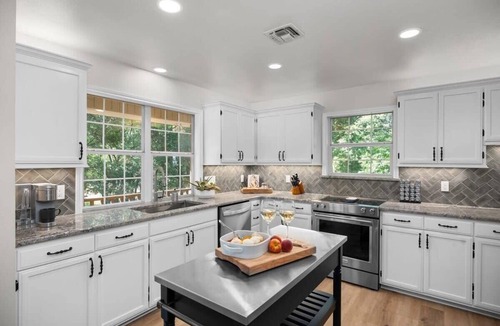 Stonewall House | Rio Ranchito, Hot tub, River Front!