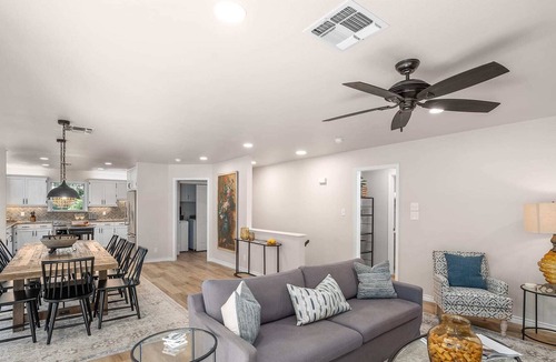 Stonewall Apartment | Rio Ranchito Loft, riverfront, hot tub, sleeps 4!