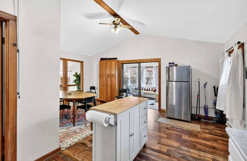 Berkeley Springs Cabin | River Access Cabin with Hot Tub, Fire Pit & WiFi!