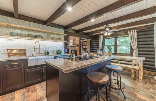Demorest House | RIVER BEND LODGE- SOQUE RIVERFRONT LOG CABIN