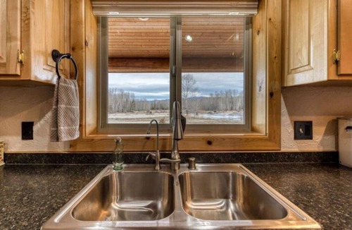 Grantsdale House | *River Cabin Minutes To Town*