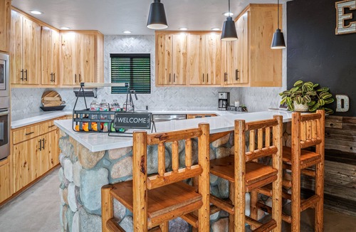 Post Falls House | River front home w/river access🎣🏊‍♀🚣‍♂️🐕🚵‍♀️