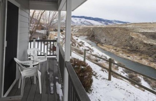 Cody Apartment | River's View- Overlooking the Shoshone River