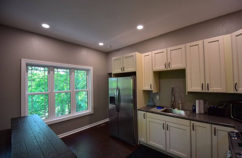 Iowa Falls House | River View #1 - Charming 2-bedroom house with AC, WiFi in serene Iowa Falls