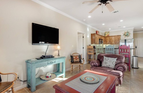 Gruene Condo | River view condo with a pool, washer/dryer, central AC - snowbirds welcome