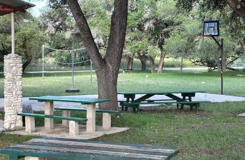 Rio Frio House | RiverBend Retreat