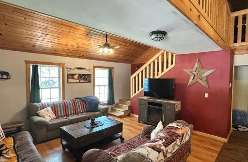 Rio Frio House | RiverBend Retreat