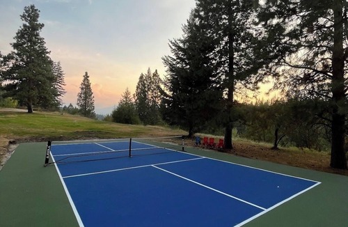 Grantsdale House | Riverfront 4 bed/3bath home on Bitterroot River plus a Pickleball Court