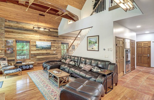 Rutherfordton House | Riverfront Lake Lure Lodge w/Fire Pit & Hot Tub!