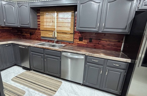 Augusta House | Riverfront Masters Rental – Private Deck + Sunset Views - Flexible Stay