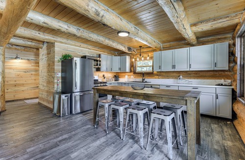 Beaverhead County Cabin | Riverfront Montana Log Cabin w/Mountain Views!