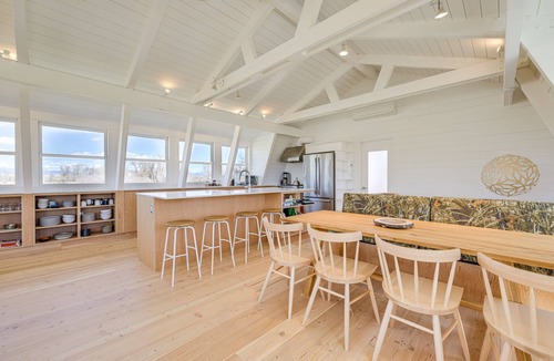 Whitehall House | Riverfront Montana Retreat - Deck, Fire Pit & Pond