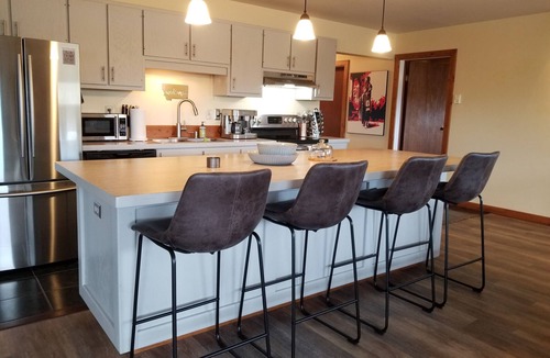Livingston House | Riverfront property with the best views in Paradise valley!