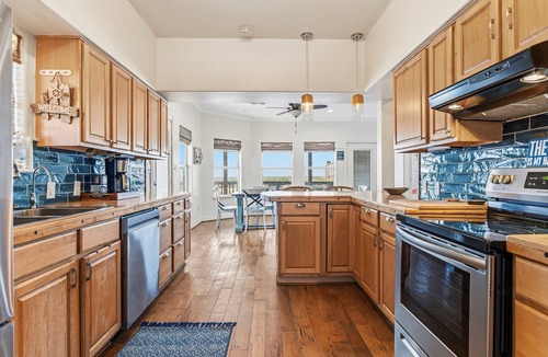 Matagorda House | Riverside Retreat in Matagorda, TX