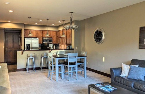 Coeur d'Alene Condo | Riverstone Condo by Lake CDA~KING Bed, Walk to Shops & Dining, Close to Downtown