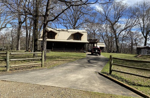 Broken Bow Cabin | Riverwalk ~ on the lower mountain fork river