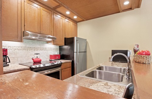Moose Wilson Road Condo | RMR: Cinquefoil 1613 Condo in The Aspens/Wilson,WY