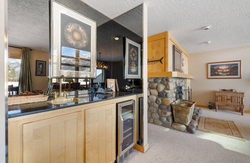 Moose Wilson Road House | RMR: Greyling 4513 Condo in The Aspens/Wilson,WY