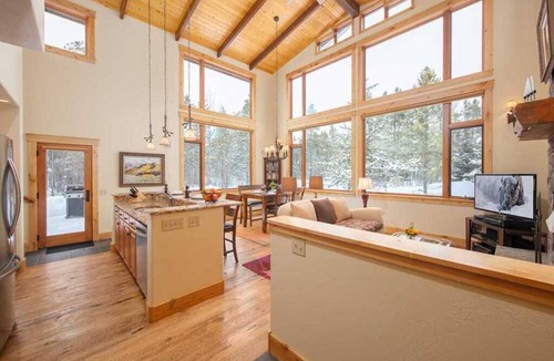 Moose Wilson Road House | RMR: Moose Pines in The Aspens/Wilson,WY