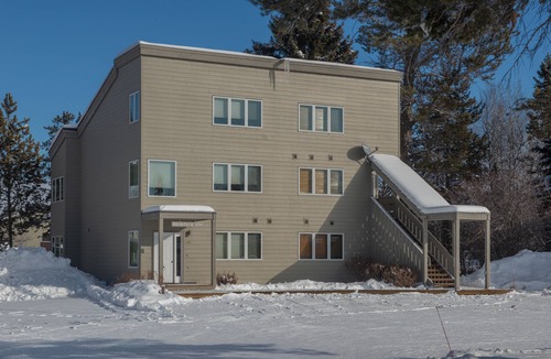 Moose Wilson Road Condo | RMR: Mountain Ash 3 Condo in The Aspens/Wilson,WY