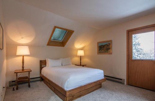 Teton Village House | RMR: Stock House in Teton Village