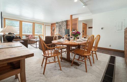 Moose Wilson Road Apartment | RMR: Wheatgrass 2212 Condo in The AspensWilsonWY