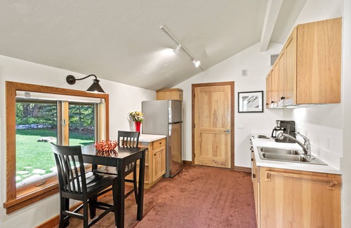 Teton Village House | RMR: Wildflower House in Teton Village