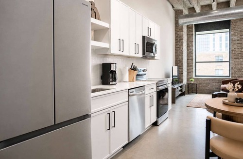 Downtown Minneapolis Apartment | Roami at Century Plaza | 2BR 2BA Loft | sleeps 6