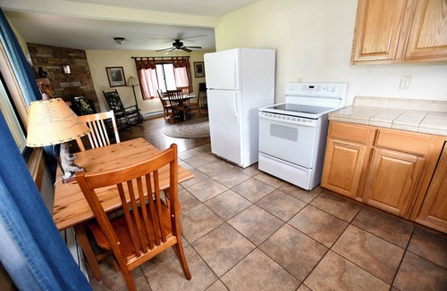 Gardiner Cabin | Rockin Y, Romantic Getaway or Family Friendly Lodging