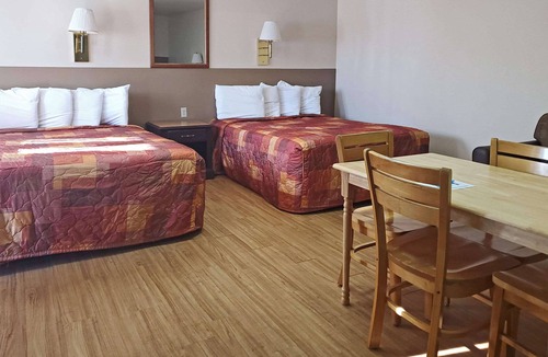 Buffalo Hotel | Rodeway Inn