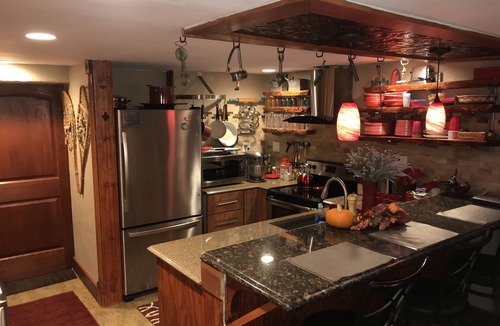 Estes Park House | Romantic Cabin, Hot Tub, AC, Summer Tiki Bar, Fire Pit, Soak'n Tub, Next to RMNP