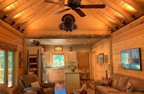 Sheridan Cabin | ROMANTIC CREEKSIDE ARTISTS RETREAT IN 18 ACRES