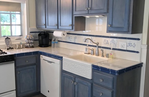 Middletown Apartment | Romantic Guest House, Spectacular Views, Close to everything , Private Hot Tub
