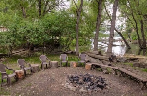 Hayden Lake Cabin | Romantic Lake-Front Lodge near Coeur d'Alene, Idaho