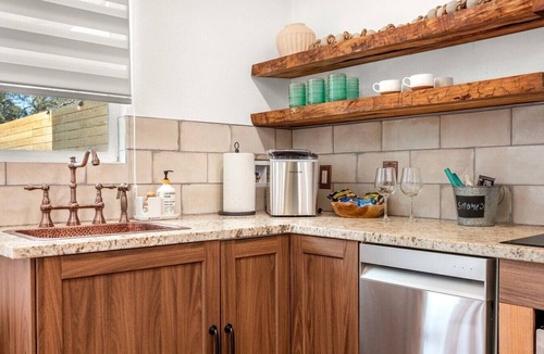 Wimberley Cabin | Romantic Luxury Retreat-hot/cold pool & sauna