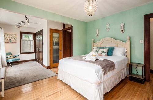 Russells Point House | Rooftop Oasis - Hot Tub - Sauna - Steps from Lake!