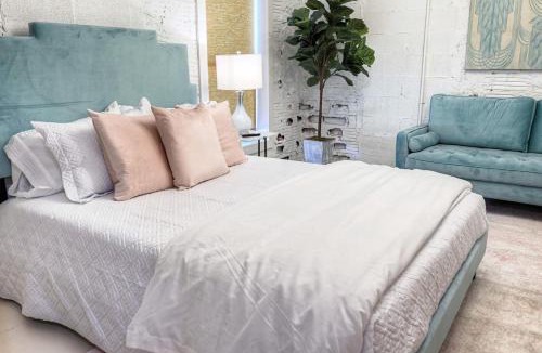 Galveston Hotel | Room 1 Oleander Hotel Boutique Hotel Near Galveston Cruise Port