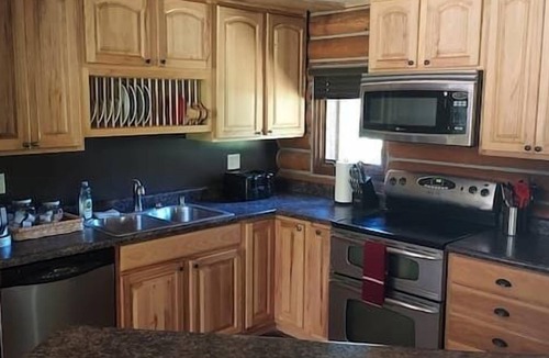 Saddlestring Cabin | Roosevelt Suite, The Roosevelt Suite at the Lodge